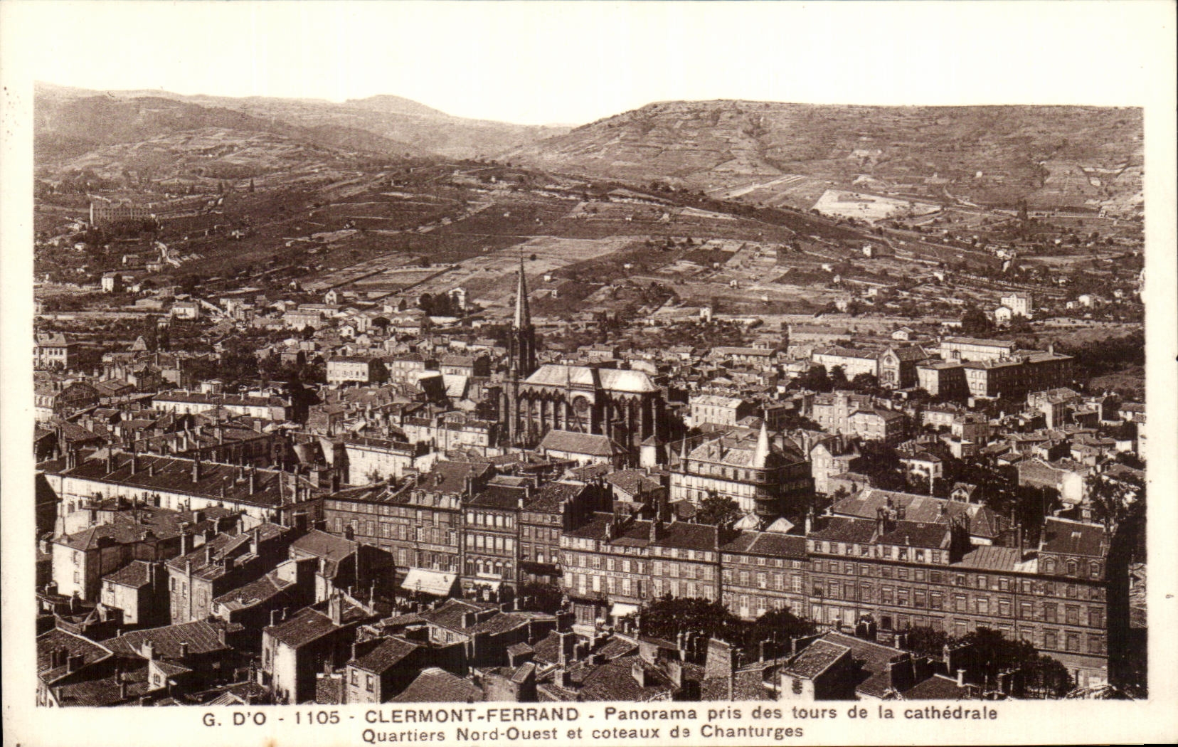 CPA Clermont Ferrand Panorama pris des tours de la cathedrale quartiers Nord Ouest et Coteaux de Chanturges