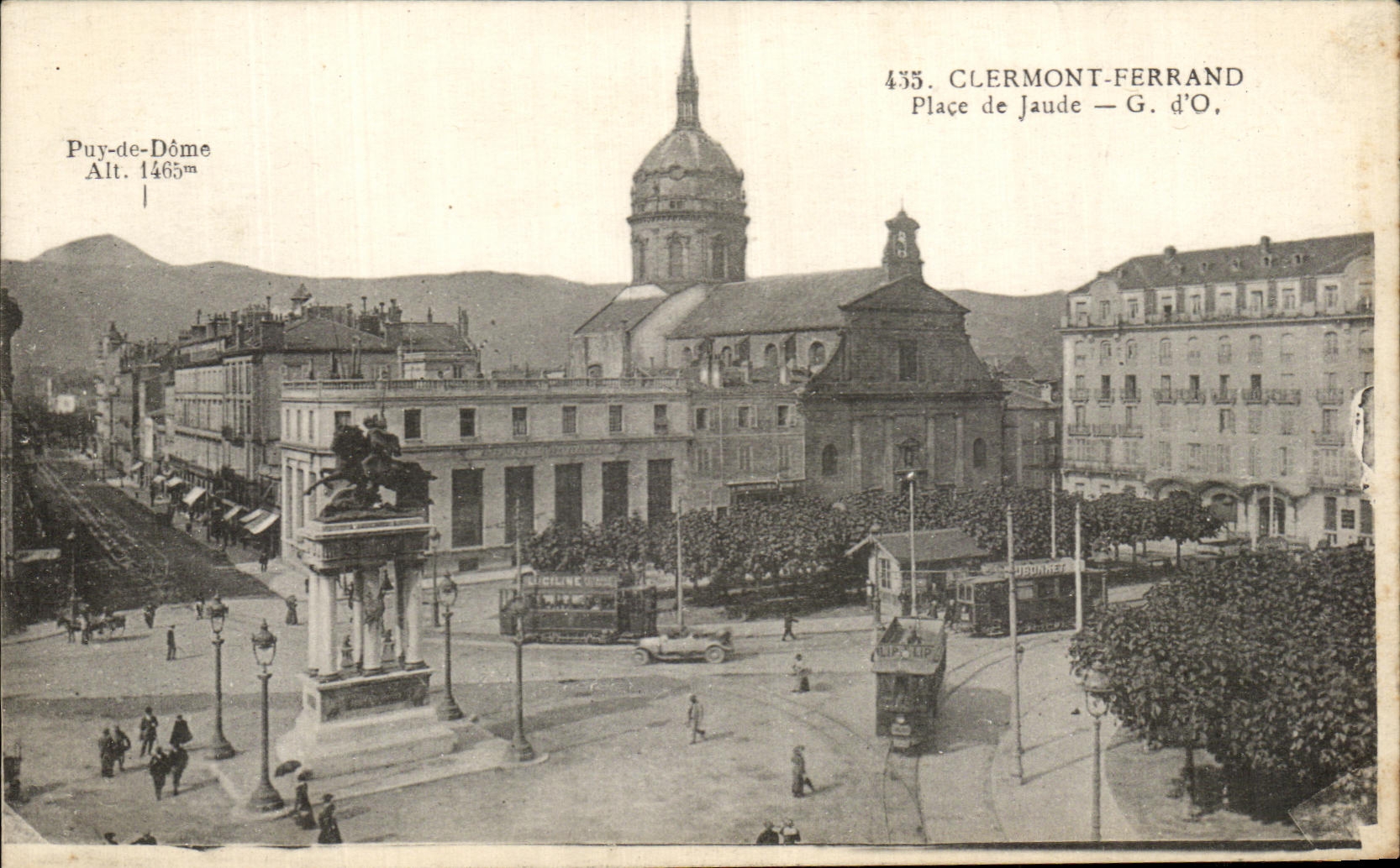 CPA Clermont Ferrand Place de jaude Tramways