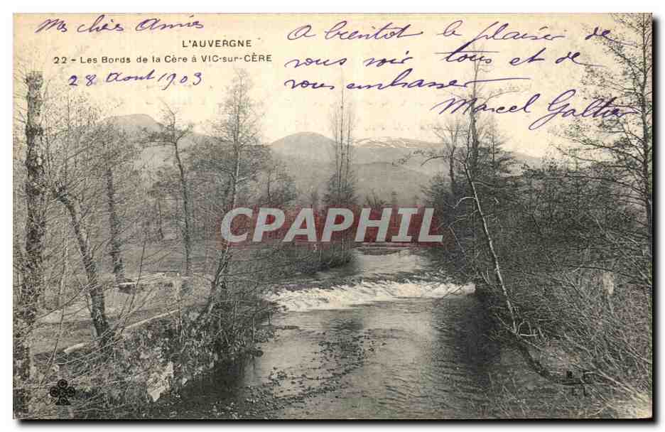 CPA L'Auvergne Les Bords de la Cere a Vic sur Cere 