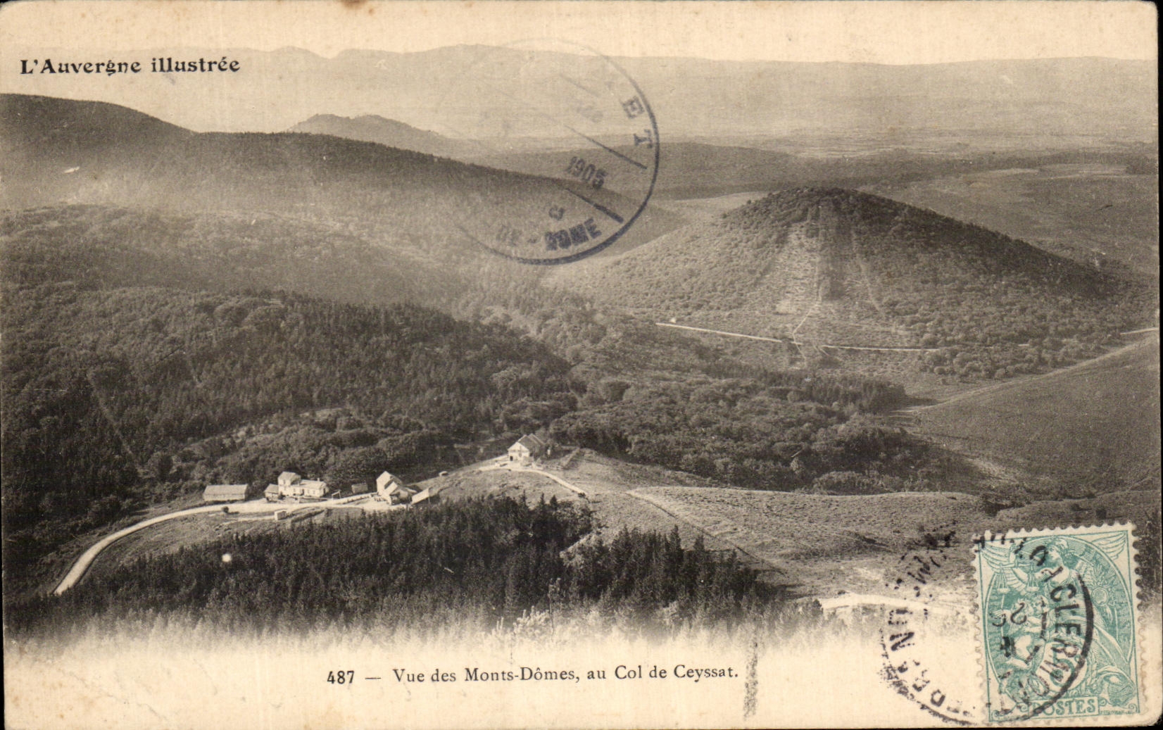 CPA L' Auvergne illustree Vue des Monts Domes au Col de Ceyssat
