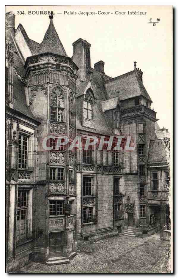 Bourges — Palais Jacques-Cœur — Cour Intérieure — Éditeur E. Maquaire, n° 304