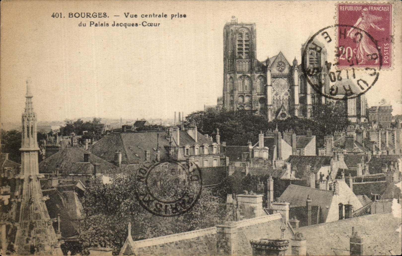 CPA Bourges Vue centrale prise du Palais Jacques Coeur