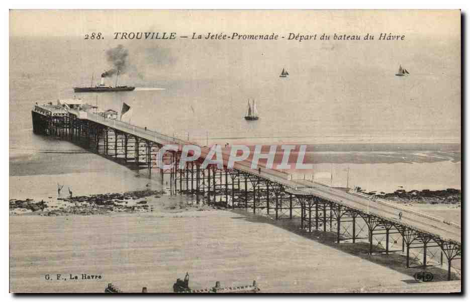 CPA Trovuille La Jetee Promenade Depart du bateau du Havre