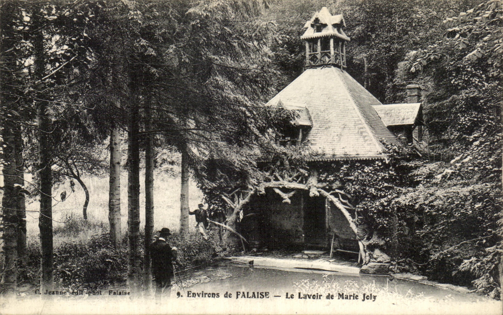 Environs de FALAISE — Le Laveoir de Marie Joly