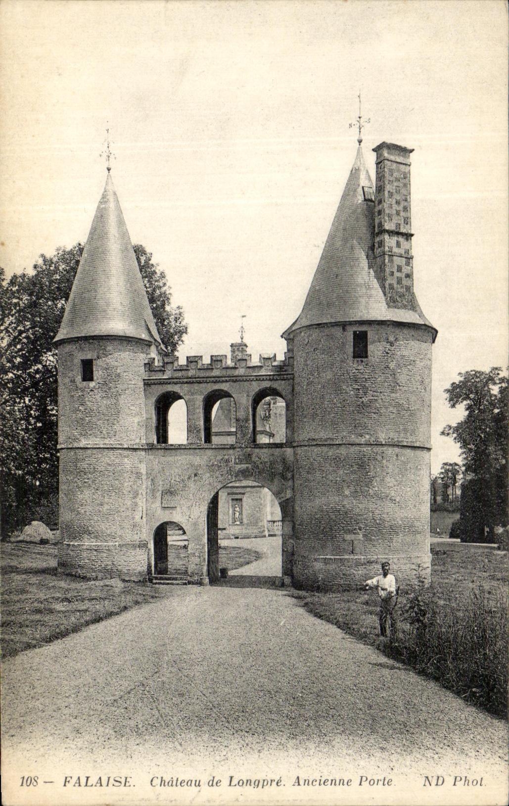 CPA Falaise Chateau de Longpre Ancienne Porte