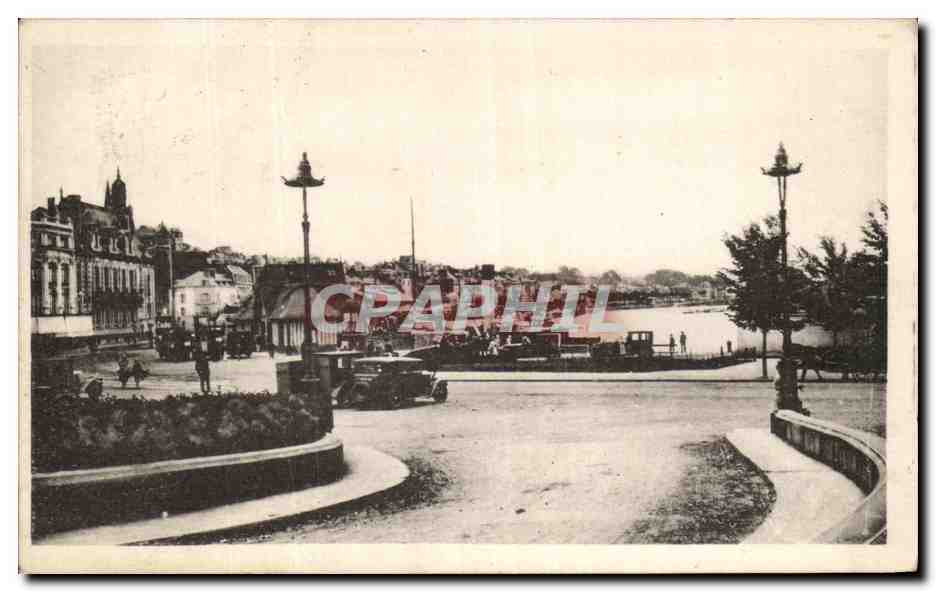 CPA Trouville La Reine des Plages Vue generale prise du perron du Casino The Queen of Beaches 