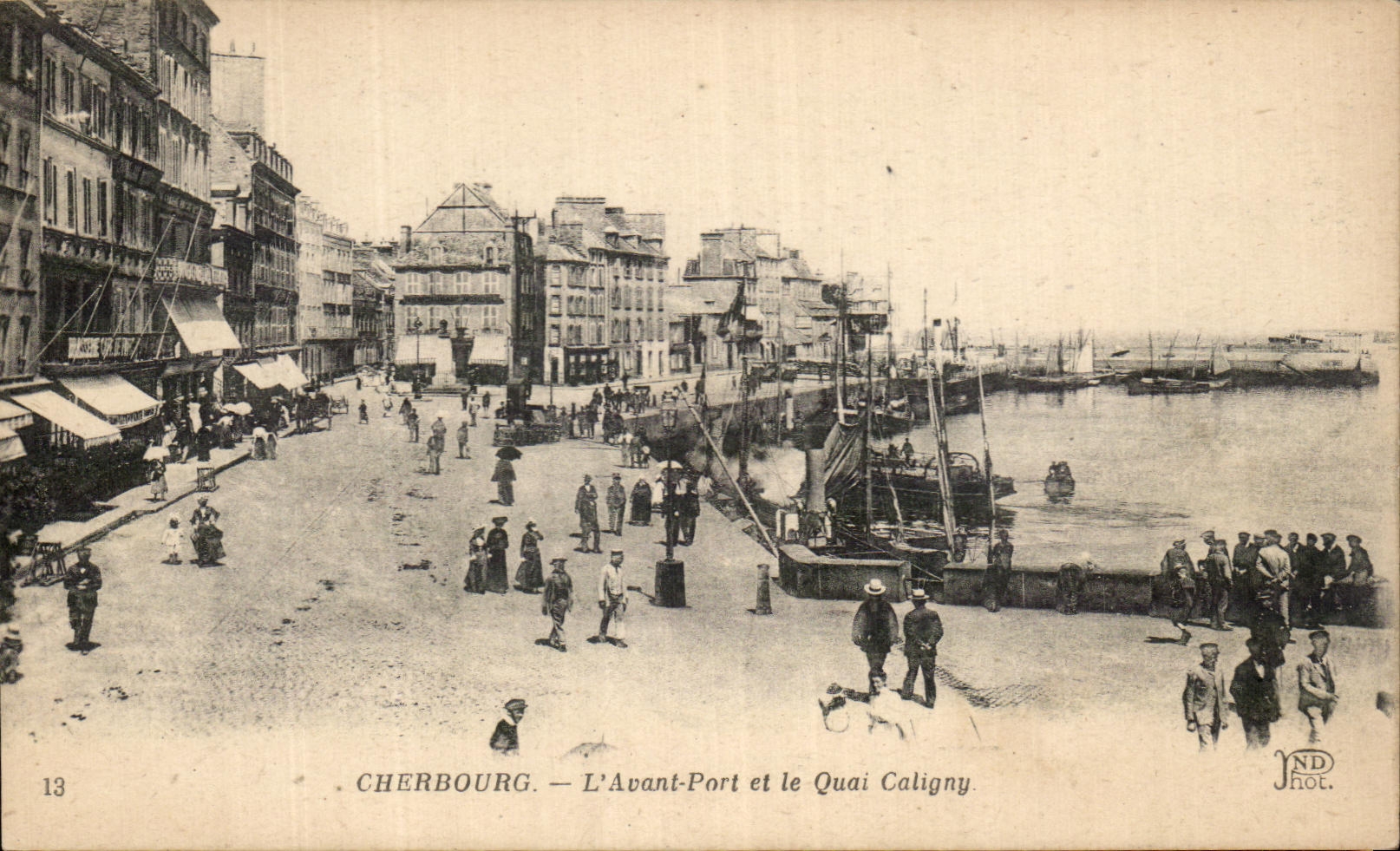Cherbourg — Der Avant-Port und der Quai Caligny — JND Hot.
