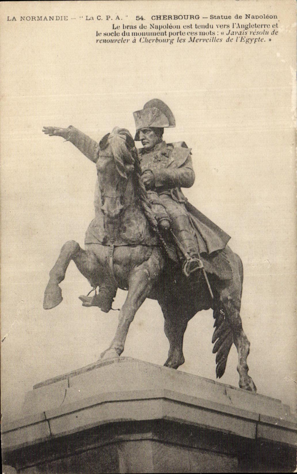 Cherbourg — Statue de Napoléon — La C.P.A. n°54