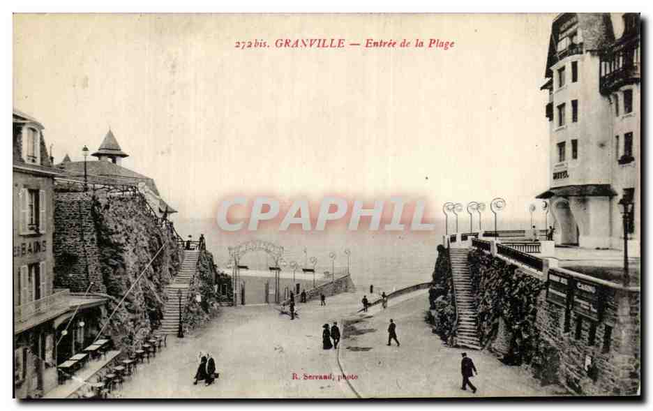Granville — Eingang zum Strand — R. Serrand, Foto
