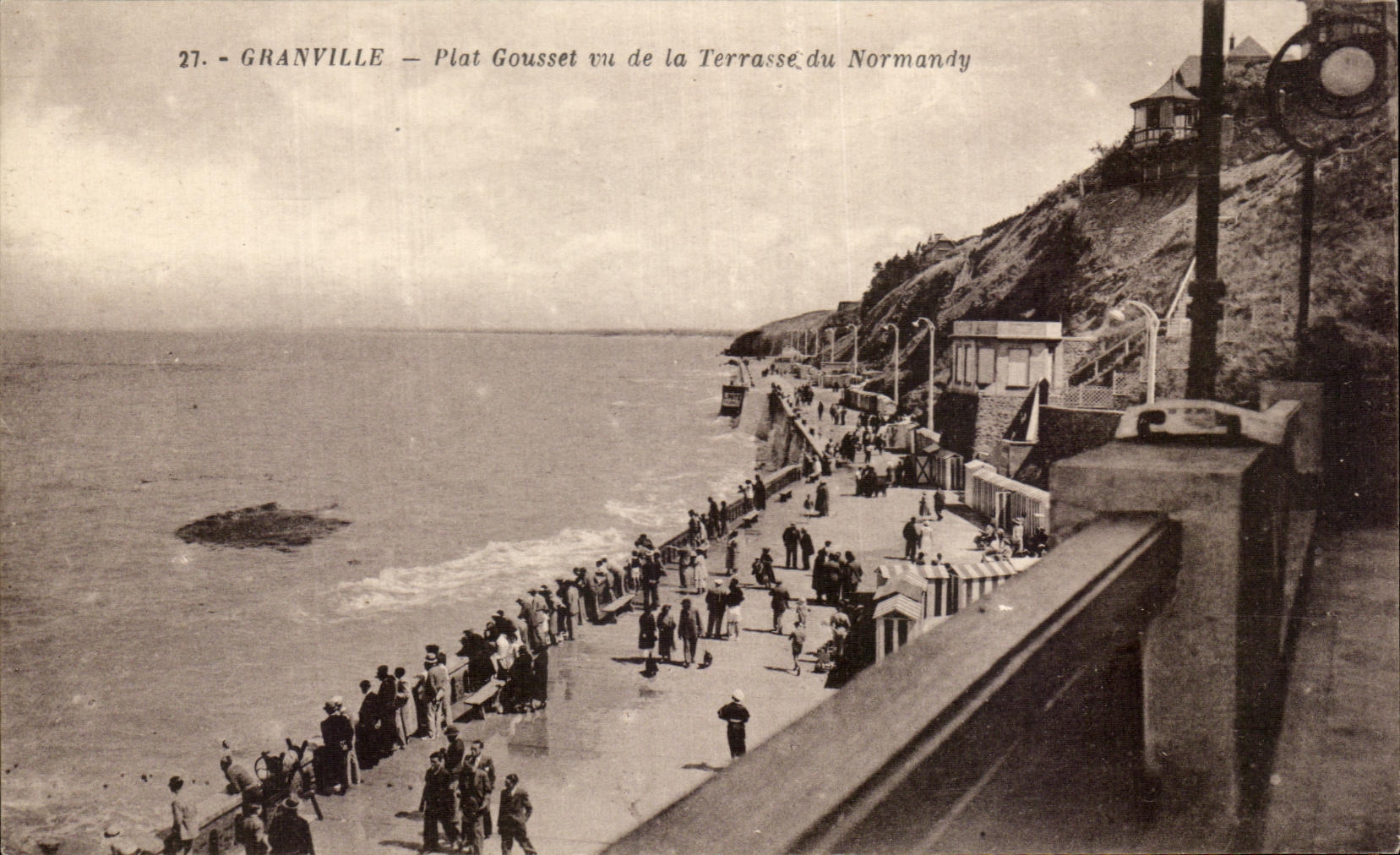 Granville — Plat Gousset vu de la Terrasse du Normandy — Édition A. Bernard, Granville