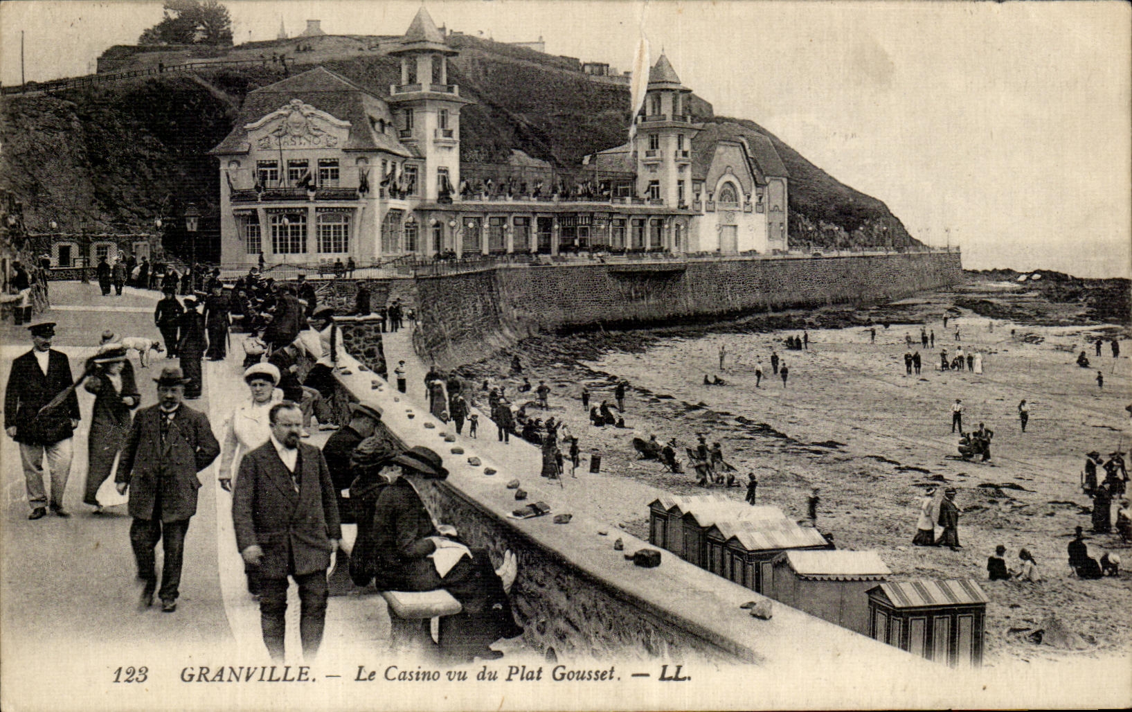 CPA Granville Le Casino vu du Plat Gousset
