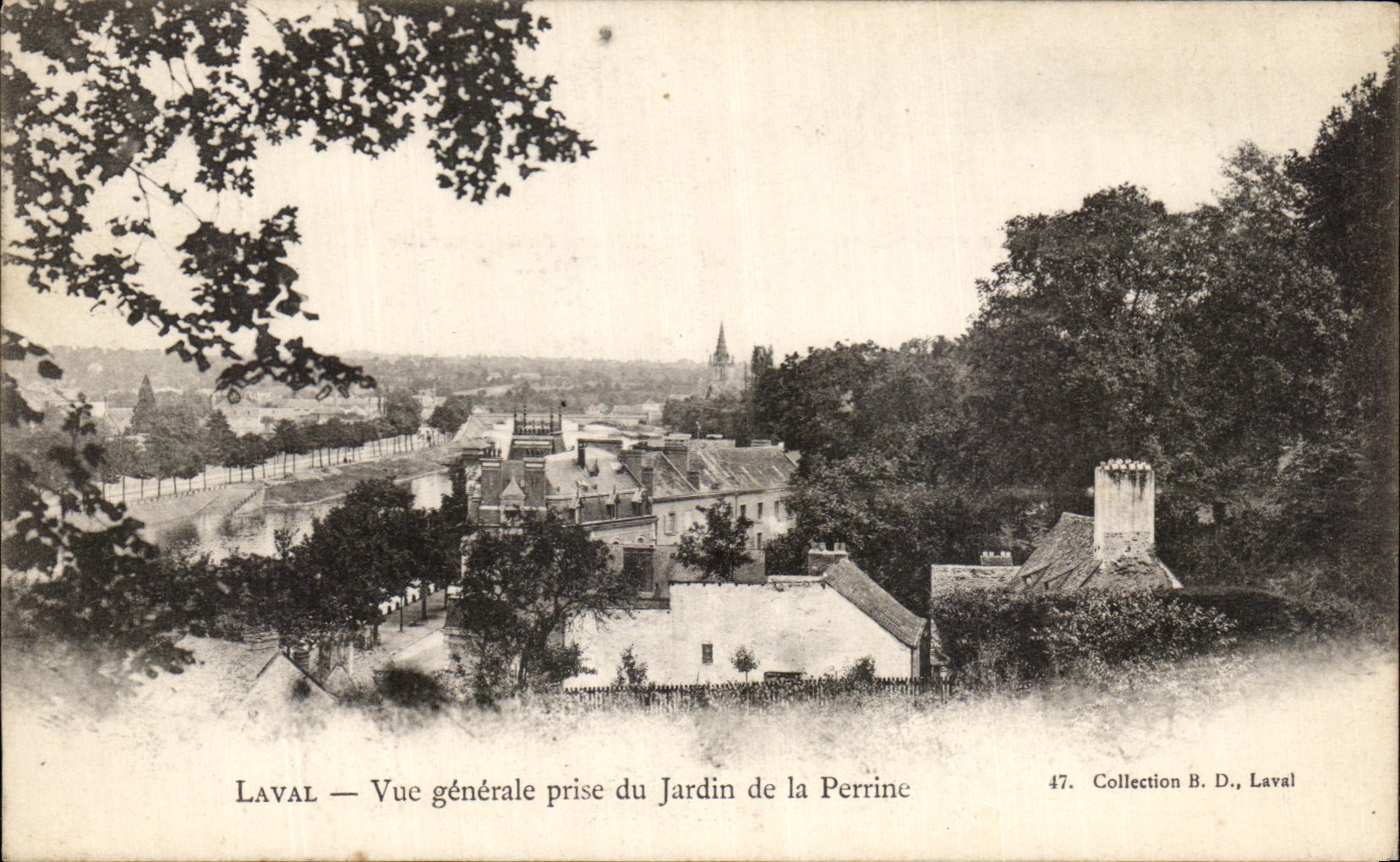 CPA Laval Vue Generale Prise Du Jardin De La Perrine