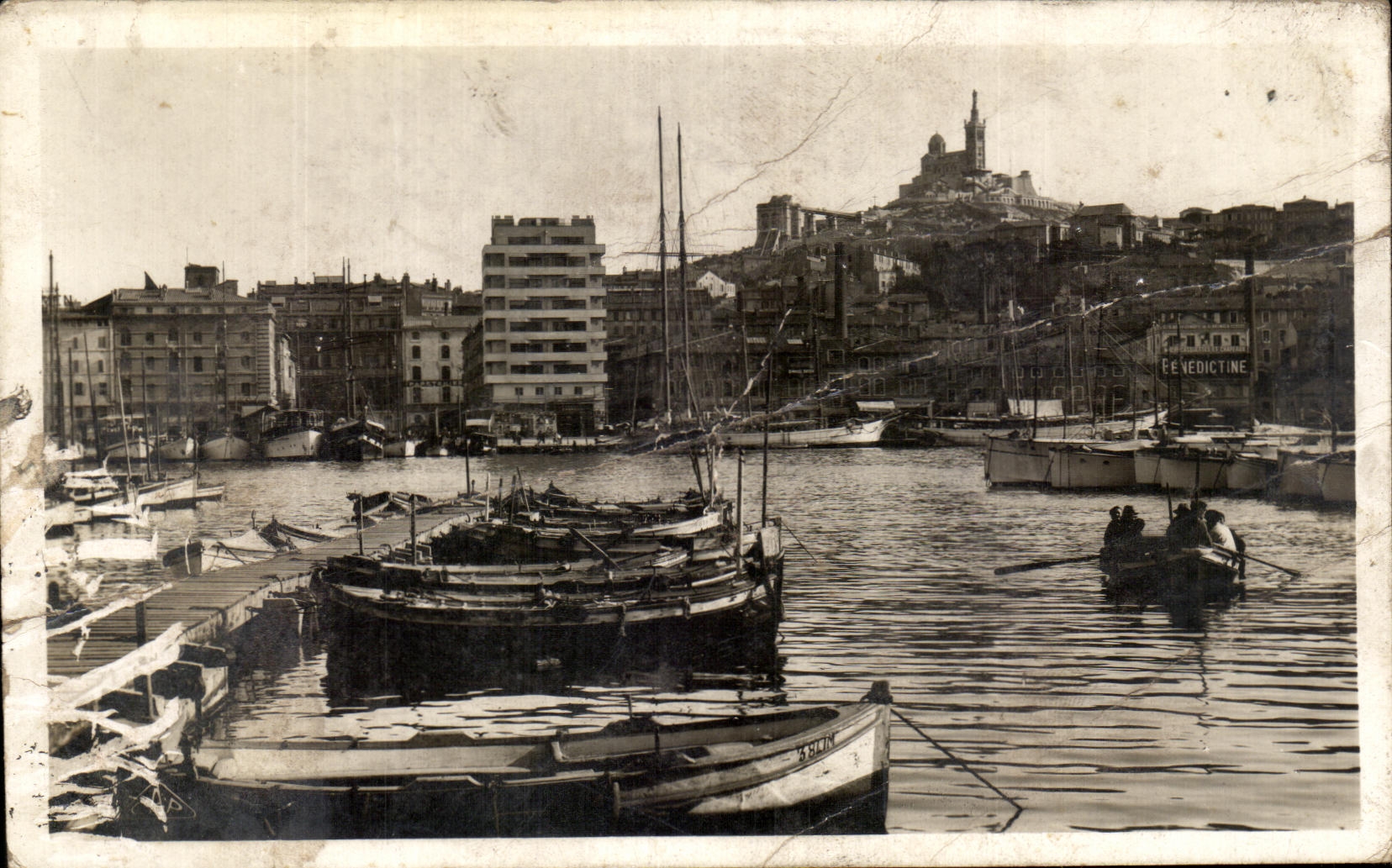 Tarjeta postal antigua Marsella Un Rincón del Viejo Puerto Y De La Guardia