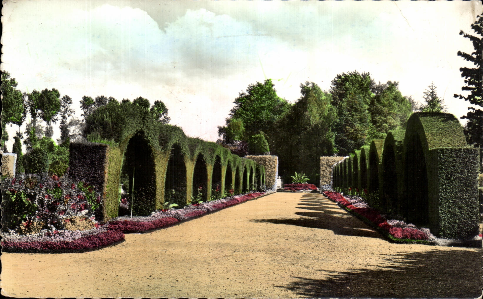 Jardin des Prés-Eichaux — Les Arcades — E. Maquaire, Éditeur