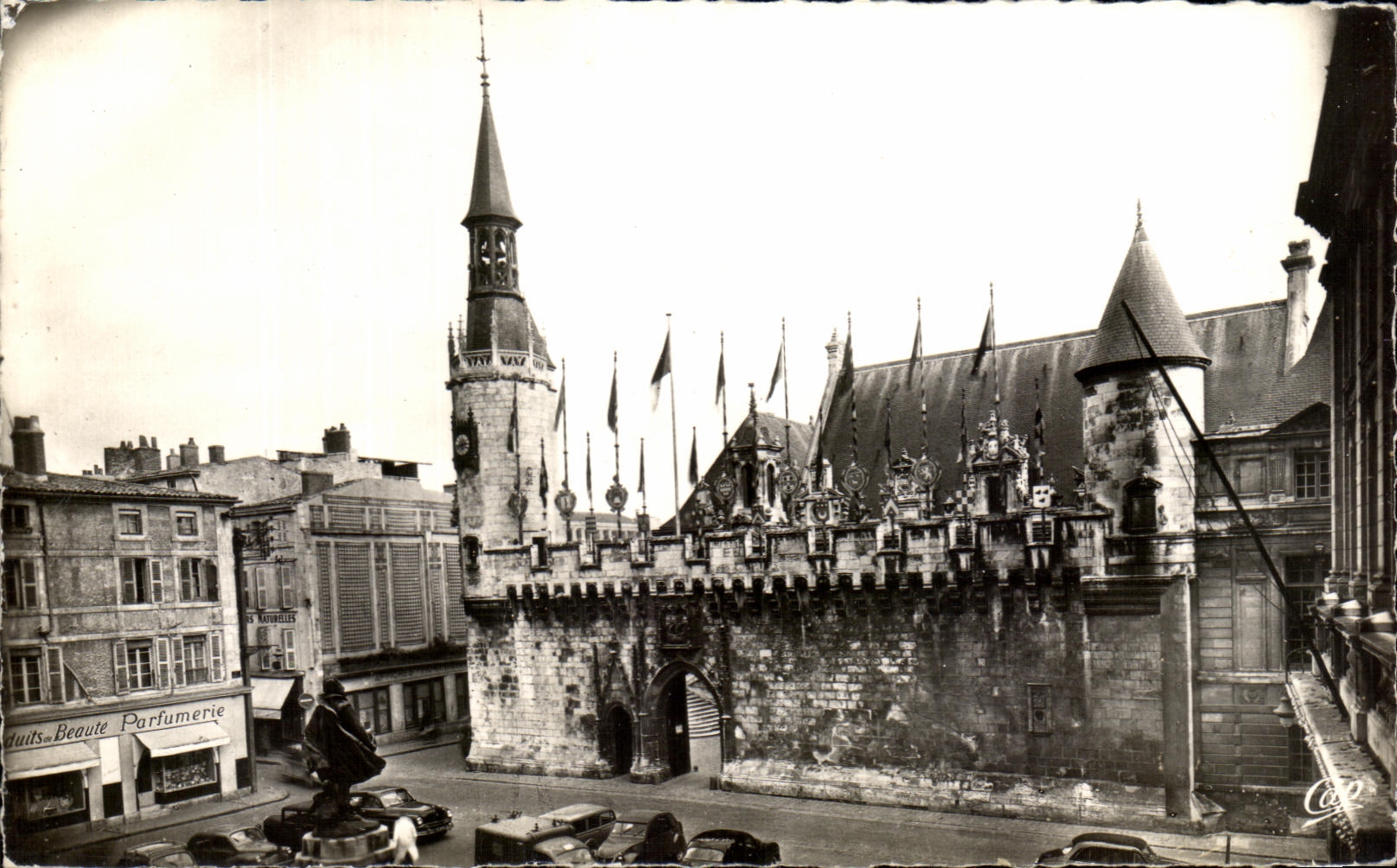 La Rochelle — L'Hôtel de Ville — Réal-Photo