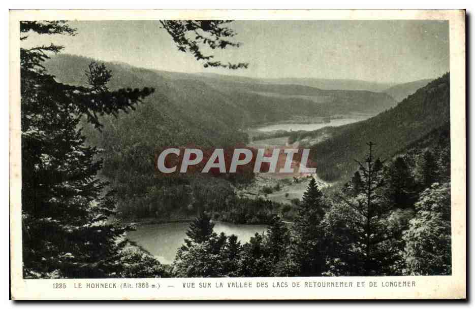 Le Hohneck (Alt. 1886 m.) — Vue sur la vallée des lacs de Retournemer et de Longemer