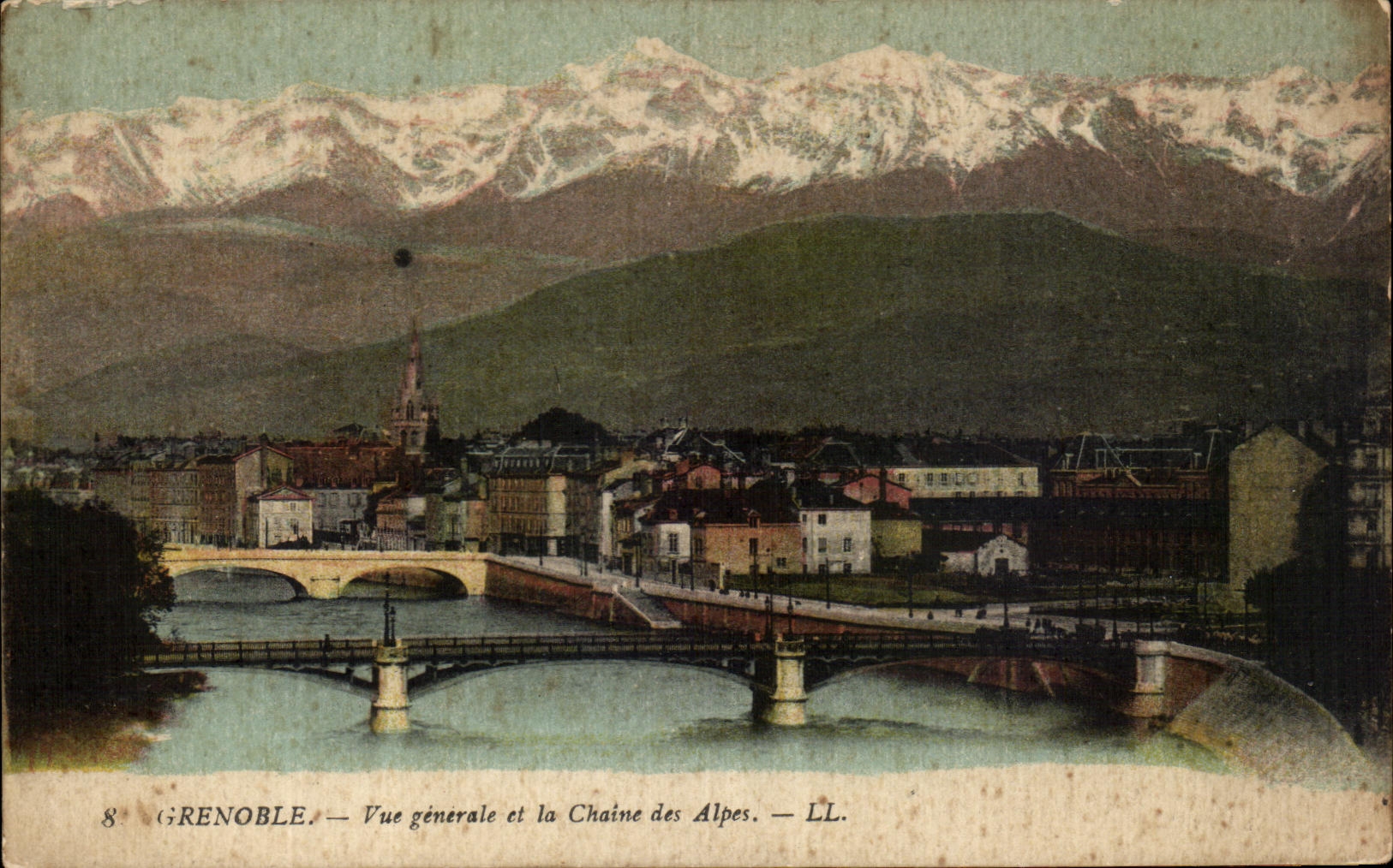 Grenoble — Allgemeiner Blick und die Alpenkette — LL.