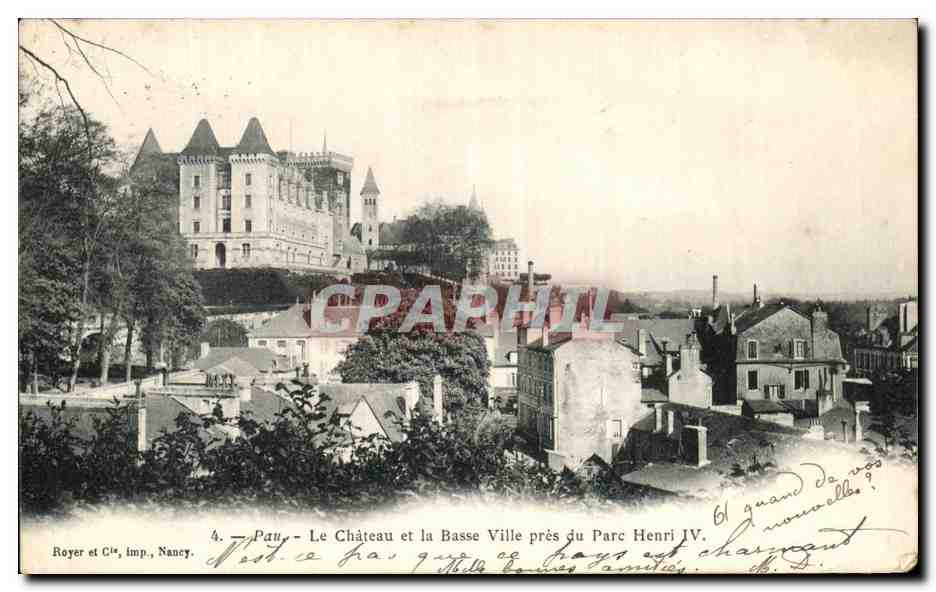 CPA Pau Le Chateau et la Basse Ville pres du Parc Henri IV