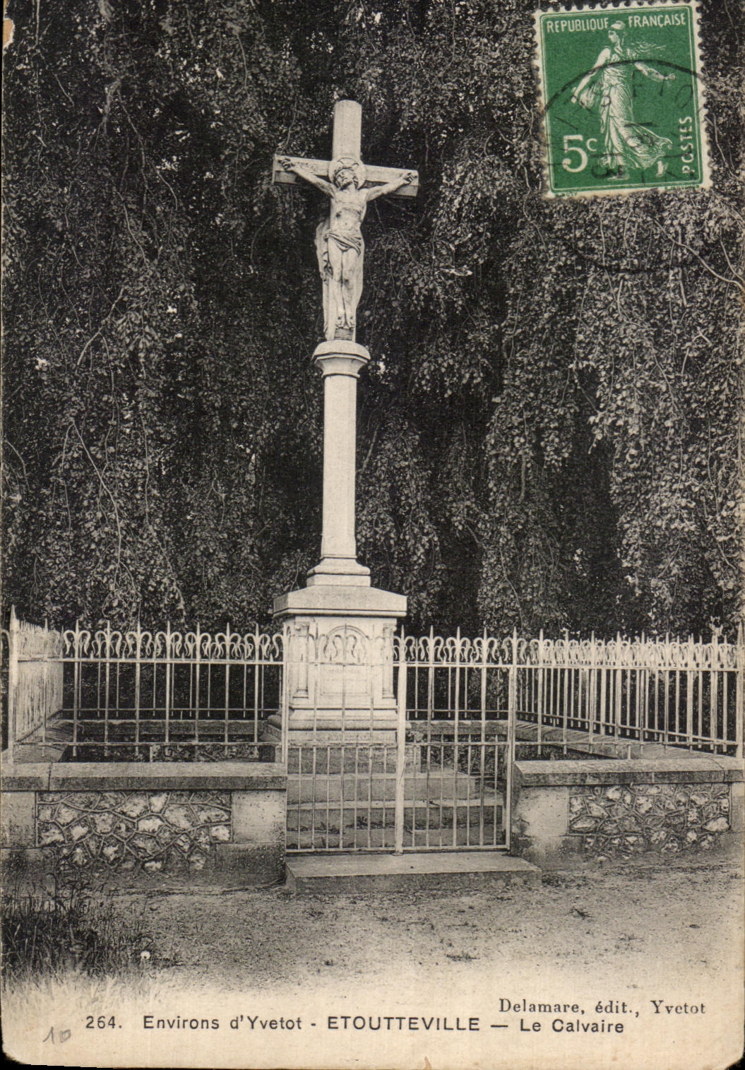CPA Environs D'Yvetot Etoutteville Le Calvaire