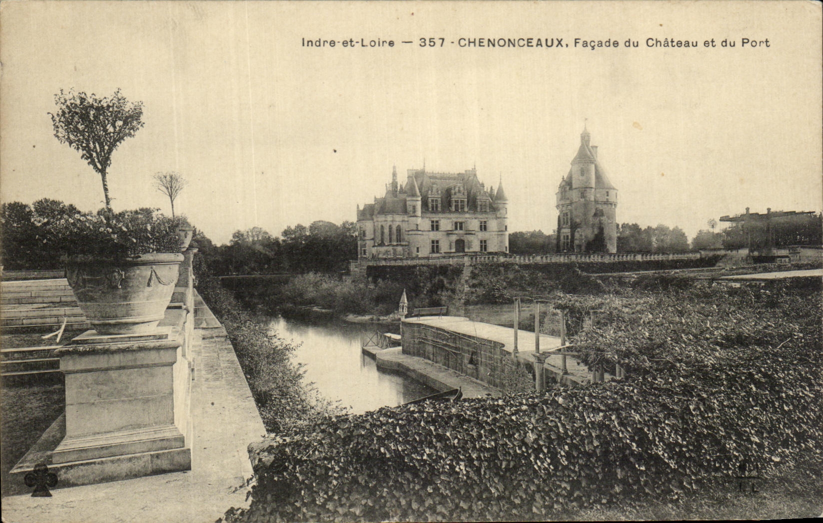 CPA Chenonceaux Facade du Chateau et du Port