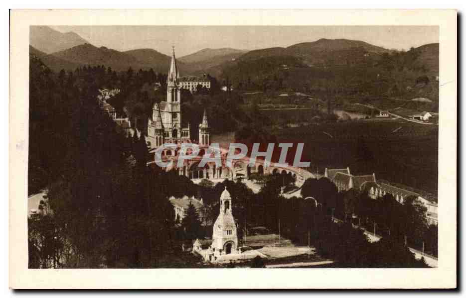CPA Lourdes la Basilique et le Monument Interallie Vus du Chateau Fort