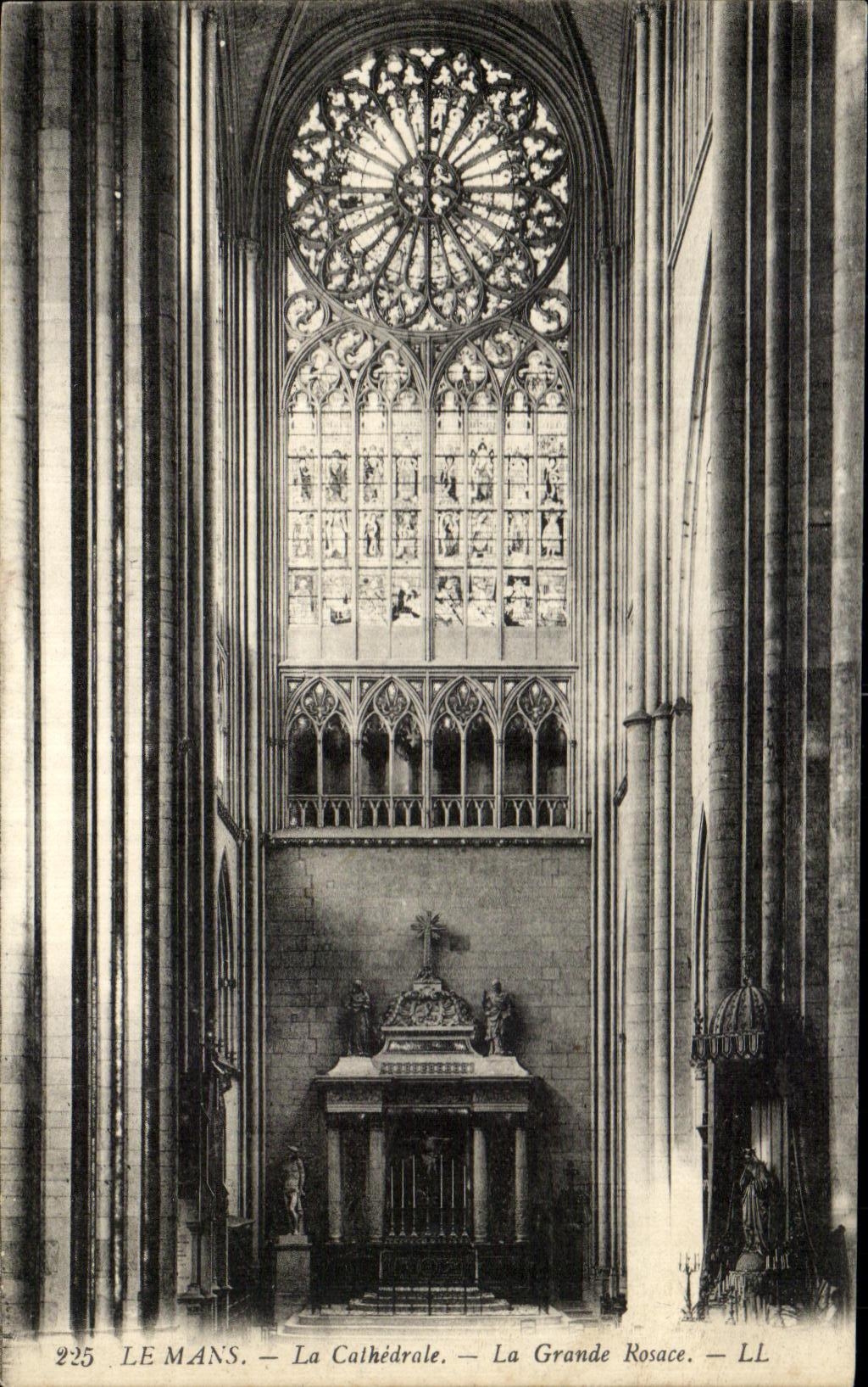 Le Mans — La Cathédrale — La Grande Rosace — LL