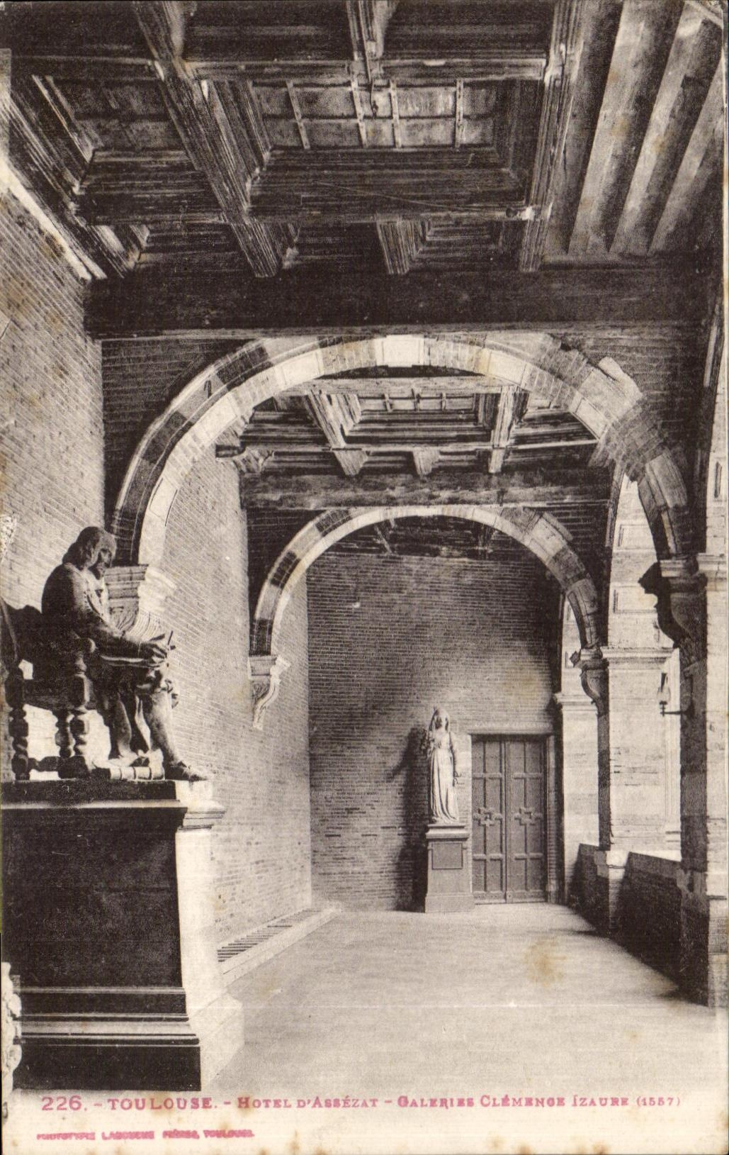 Toulouse - Hôtel d'Assézat - Galeries Clémence Izaure (1587)