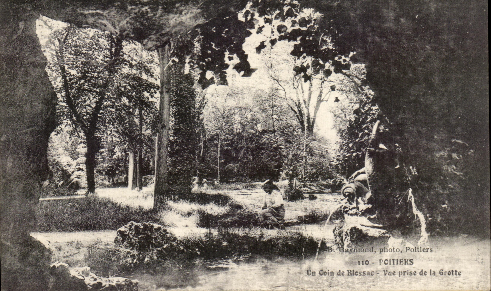 Un Coin de Blessonac — Vue prise de la Grotte — B. Raymonde, photo, Poitiers — n°110