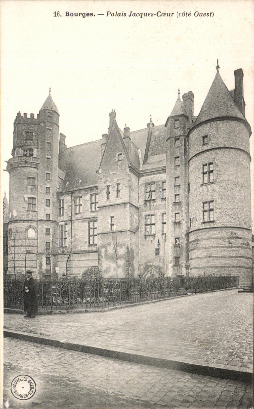 Bourges — Palais Jacques-Cœur (côté Ouest) — Nouvelles Gares
