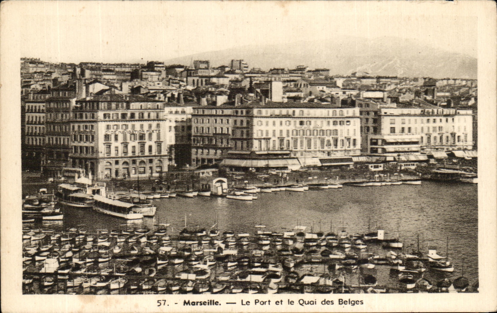 CPA Marsellie Le Port et le Quai des Belges