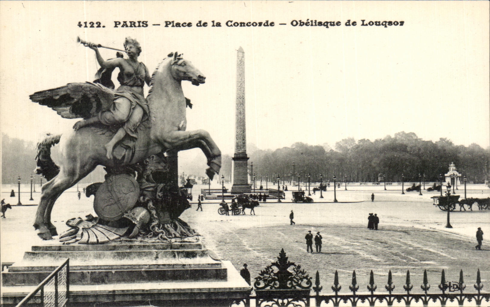 CPA Paris Place De La Cathedrale Obelisque De Louqsor