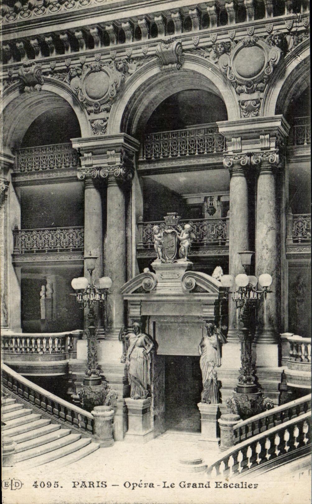CPA Paris Opera Le Grand Escalier