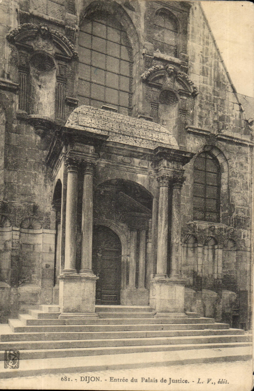 CPA Dijon Entree du palais de justice