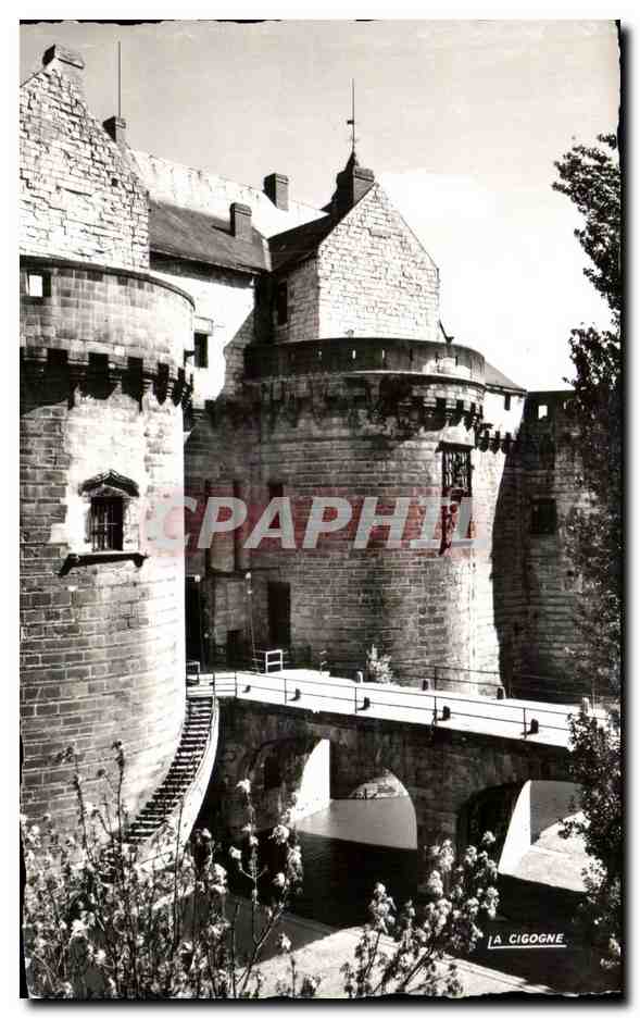 CPA Nantes Entree Du Chateau Des Ducs