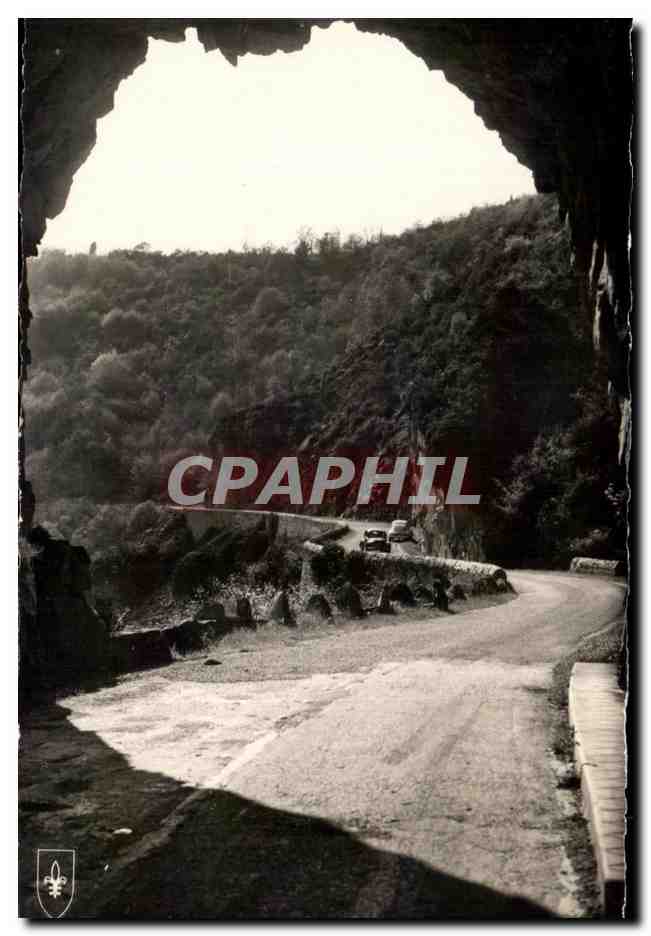 Vue du Tunnel Routier des Gorges de Chouvigny — Vallée pittoresque de la Sioule — Éditions du V.S. (Sourigny)