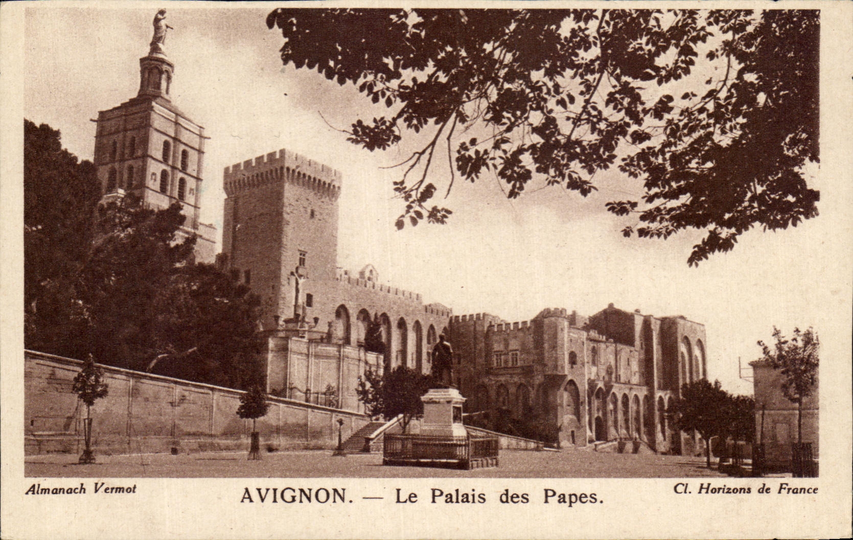 CPA Avignon Le Palais des Papes
