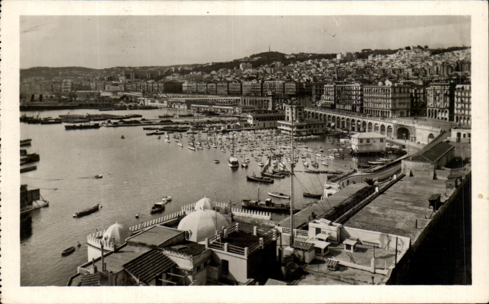 CPA Alger Vue generale sur le Port Algerie