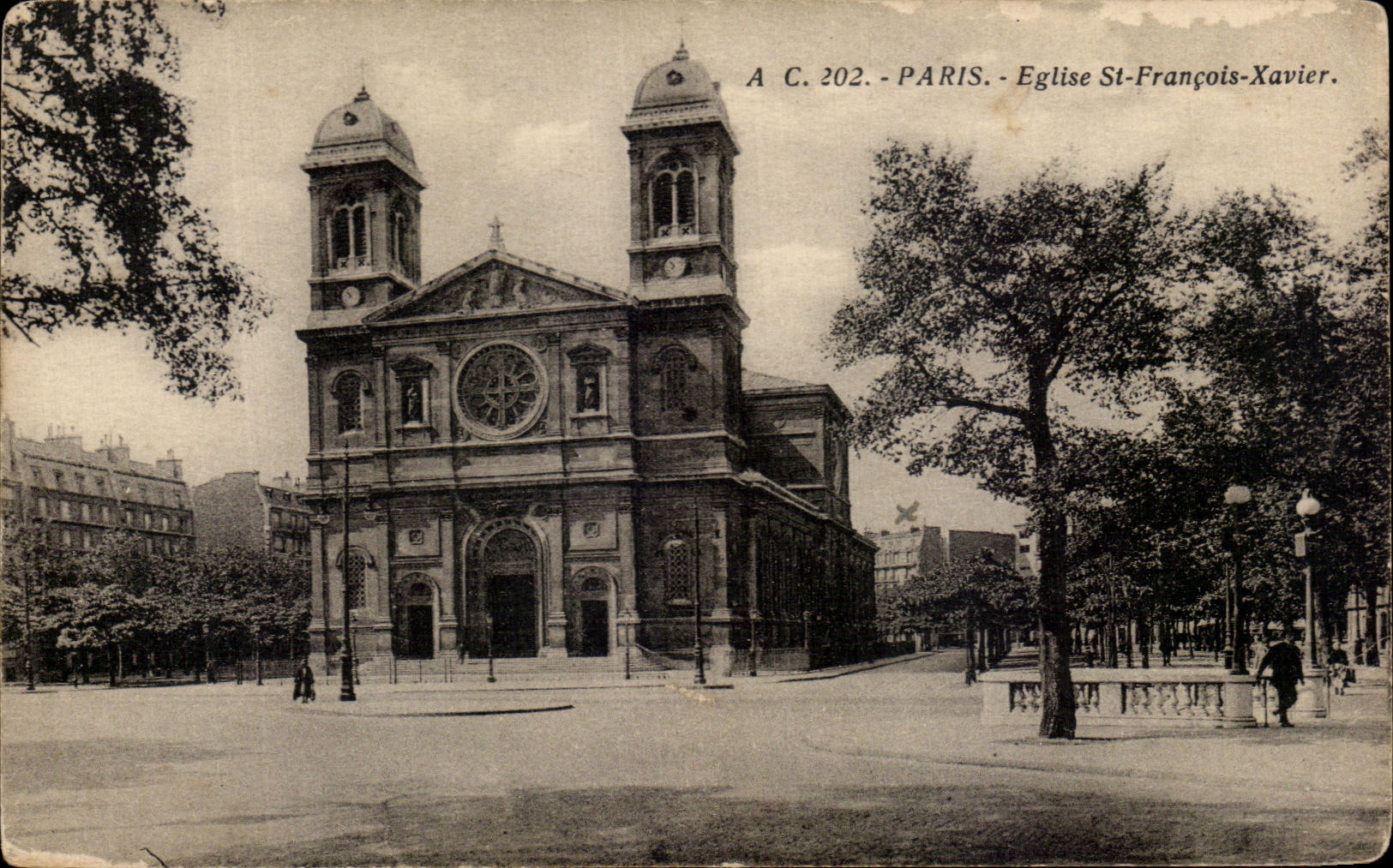 CPA Paris Eglise St Francois Xavier