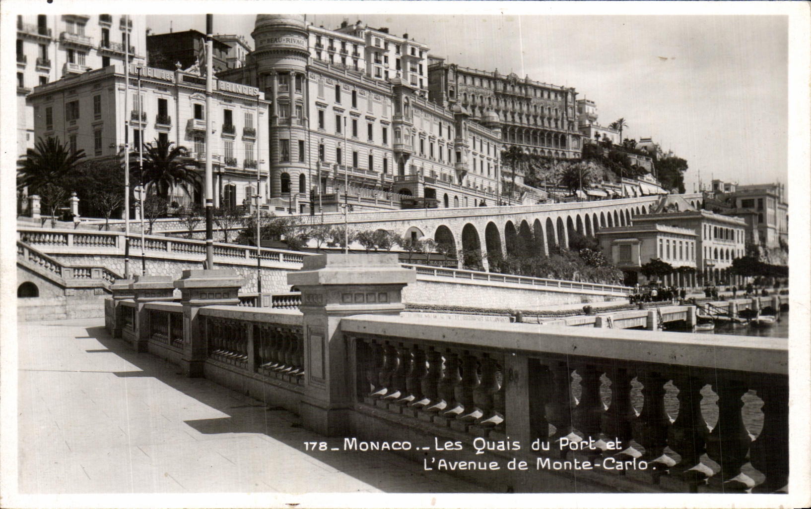 CPA Monaco Les Quais du Port et L'Avenue de Monte Carlo
