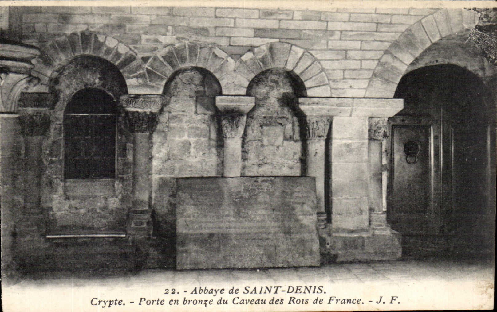 Krypta — Bronze-Tür der Königsgruft — Abtei SAINT-DENIS
