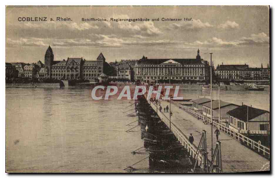 CPA Coblenz Rhein Schiffbrucke Regierungsgebaude und Coblenzer
