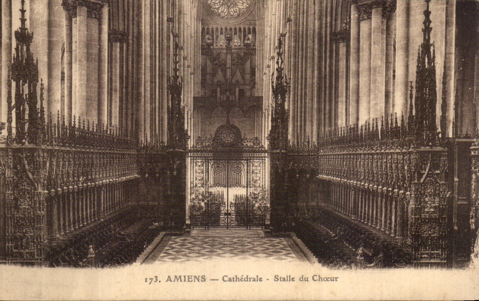 CPA Amiens Cathedrale Stalle Du Choeur