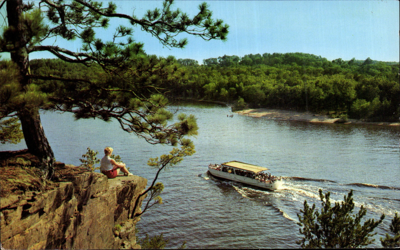 CPSM A Summer Day In the Dells Wisconsin Dells wis