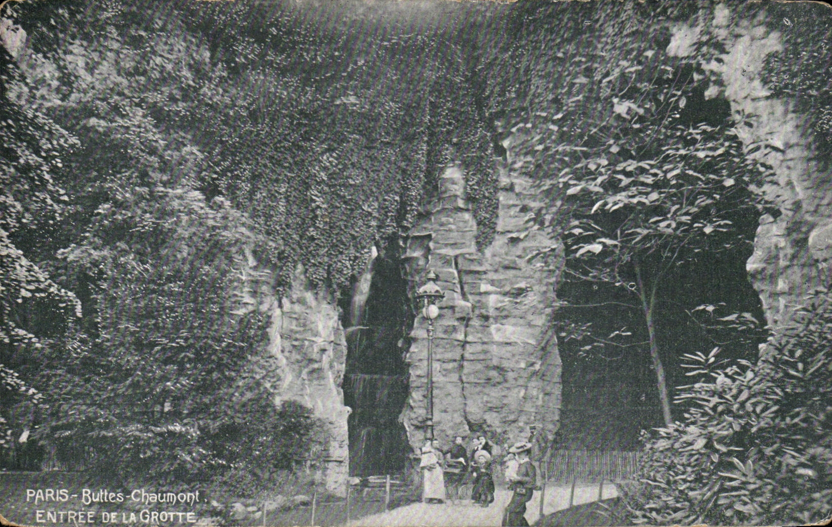 CPA Paris Buttes Chaunont Entree De La Grotte