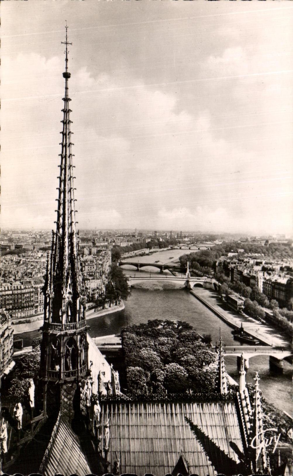 Paris et ses merveilles — La Seine en amont de Notre-Dame — Éditions d'art « Guy »