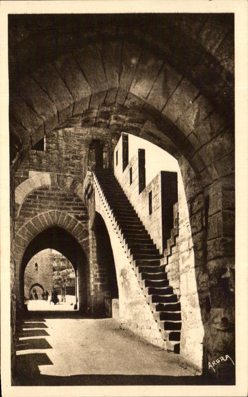 Cahors — Le Pont Valentré (XIVe siècle) — Les Arts Graphiques, Toulouse