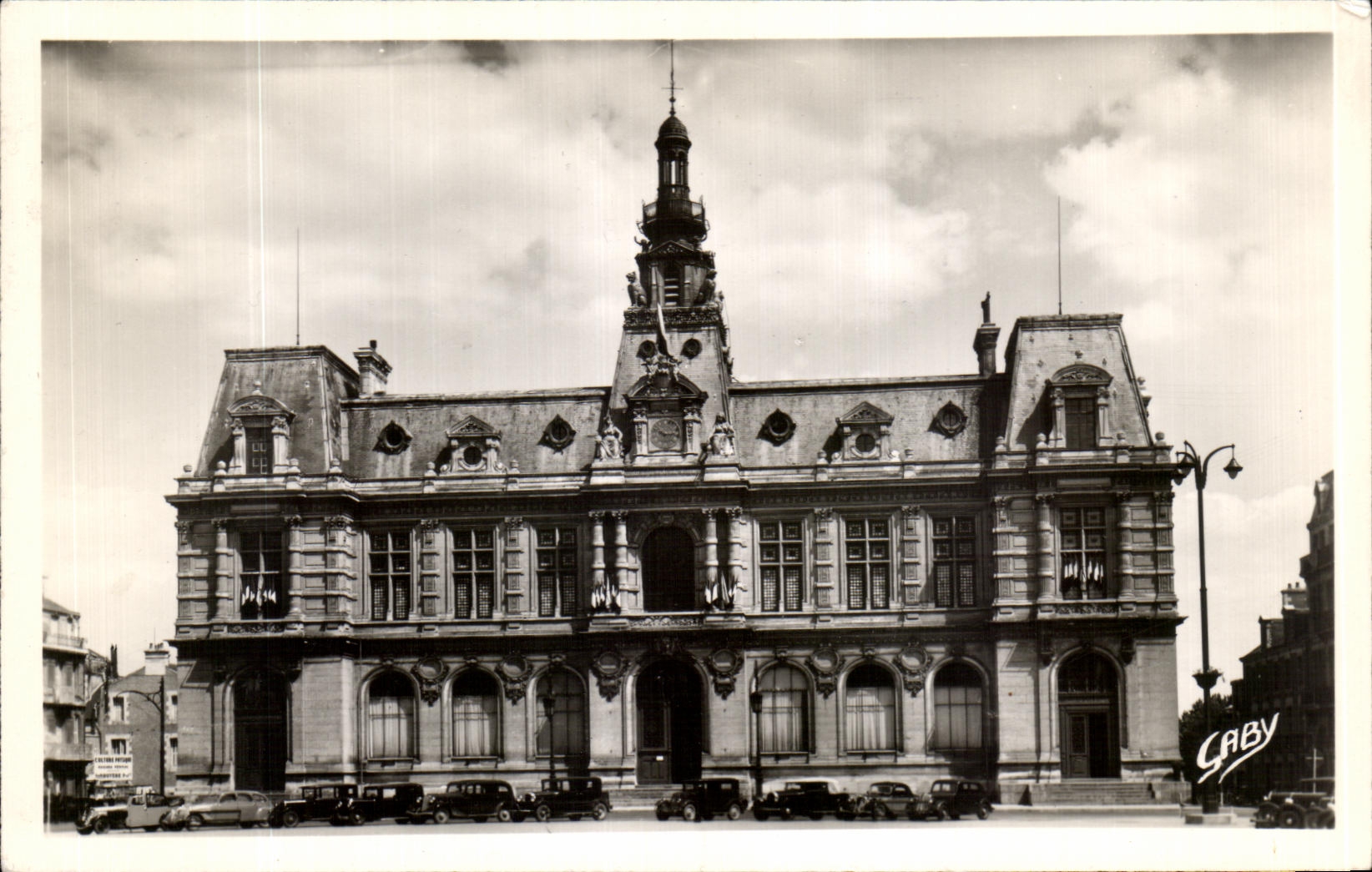 Hôtel de Ville de Poitiers — vue panoramique — Éditions GABY