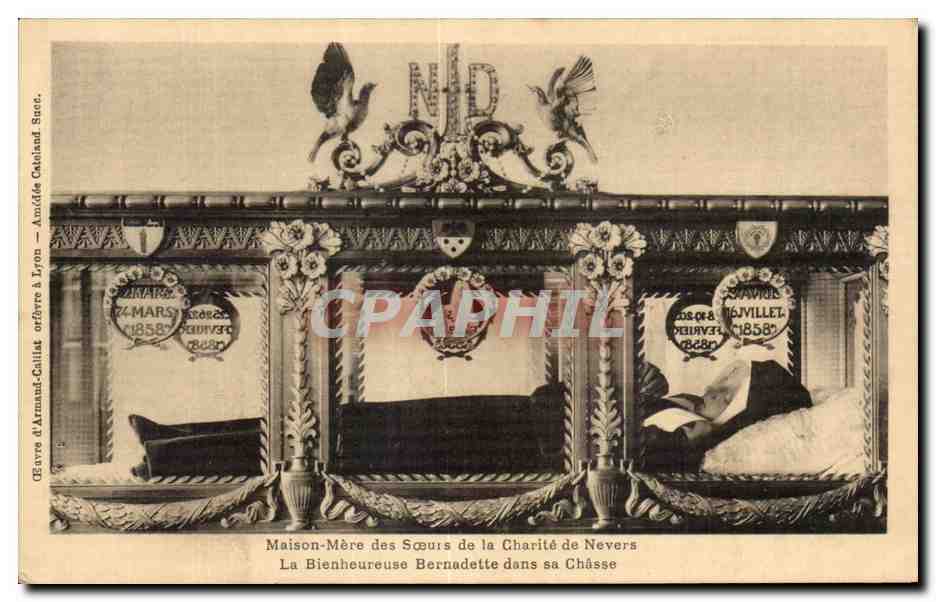 CPA Maison Mere des Soeurs de la Charite de Nevers La Bienheureuse Bernadette dans sa Chasse