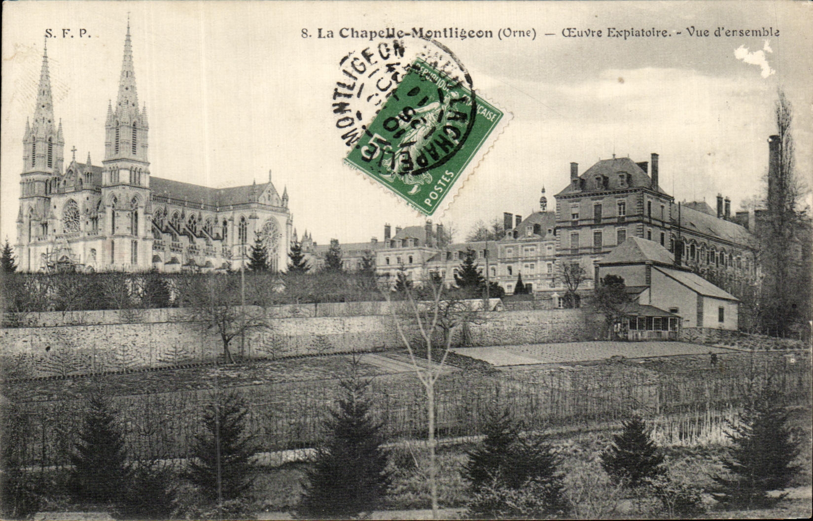 CPA La Chapelle Montligon Oeuvre Expiatoire Vue d'ensemble