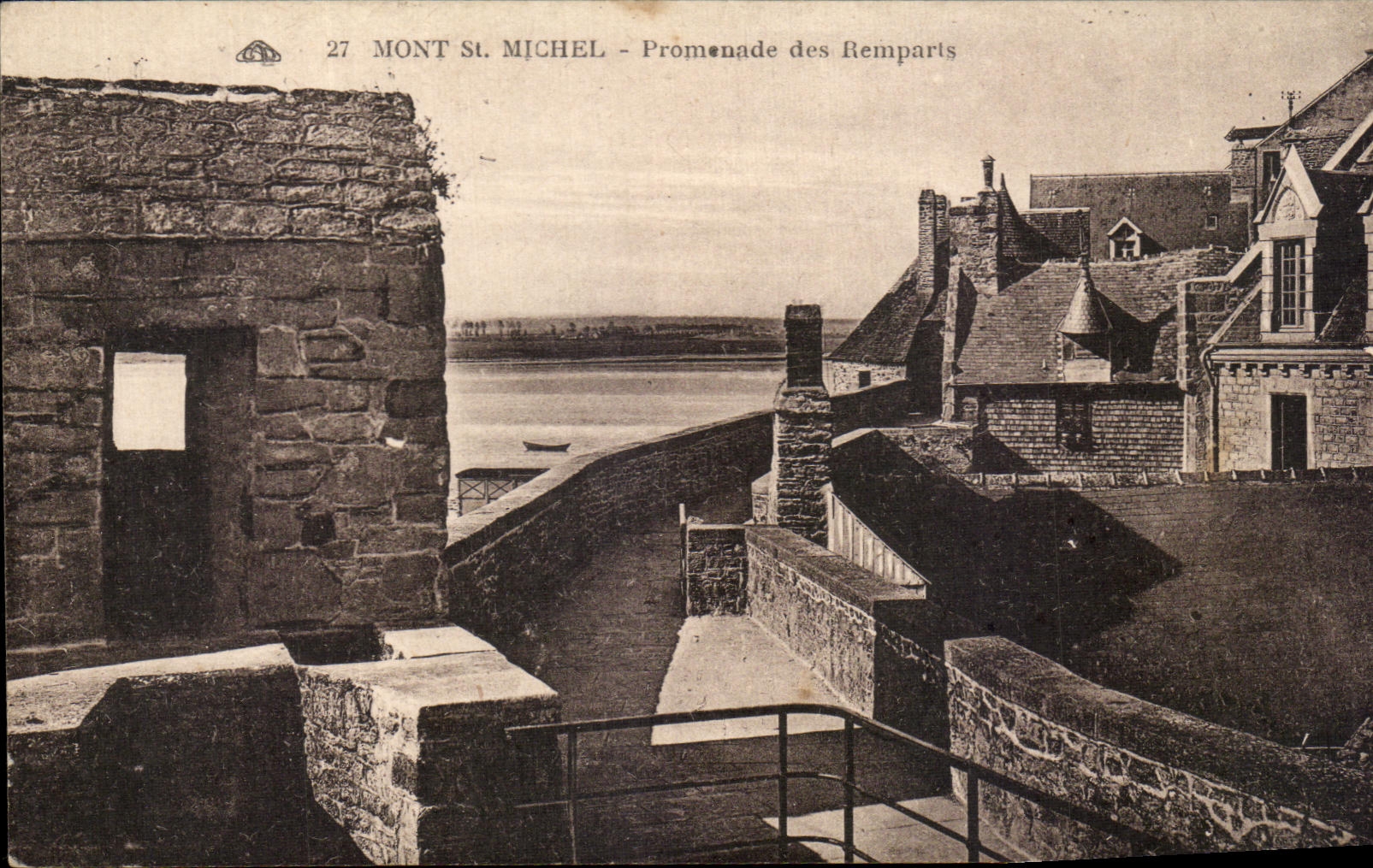 CPA Mont St Michel Promenade des Remparts